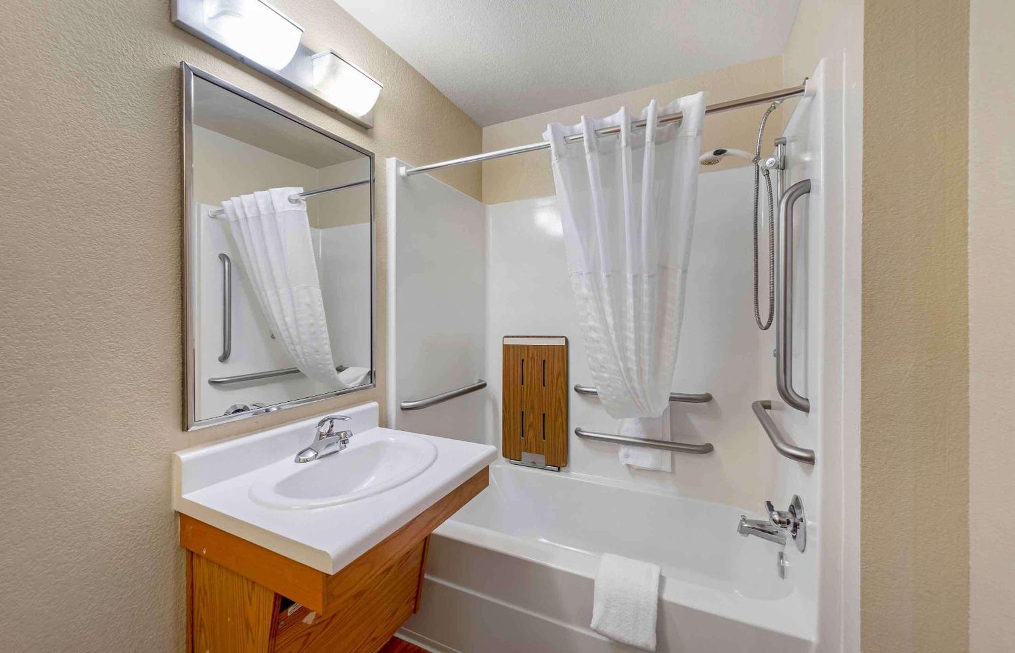 Hotel Extended America Select - - Southwest Omaha